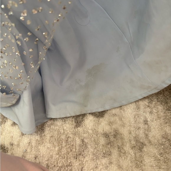 Elegant Silver Evening Dress - Picture 8 of 10